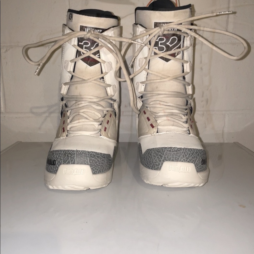 18/19 JP WALKER THIRTY-TWO SNOWBOARD BOOTS SIZE 10